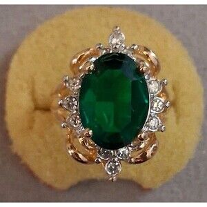 14K gold plated Lind Cubic Zirconia halo green stone vintage ring. SZ 4.5